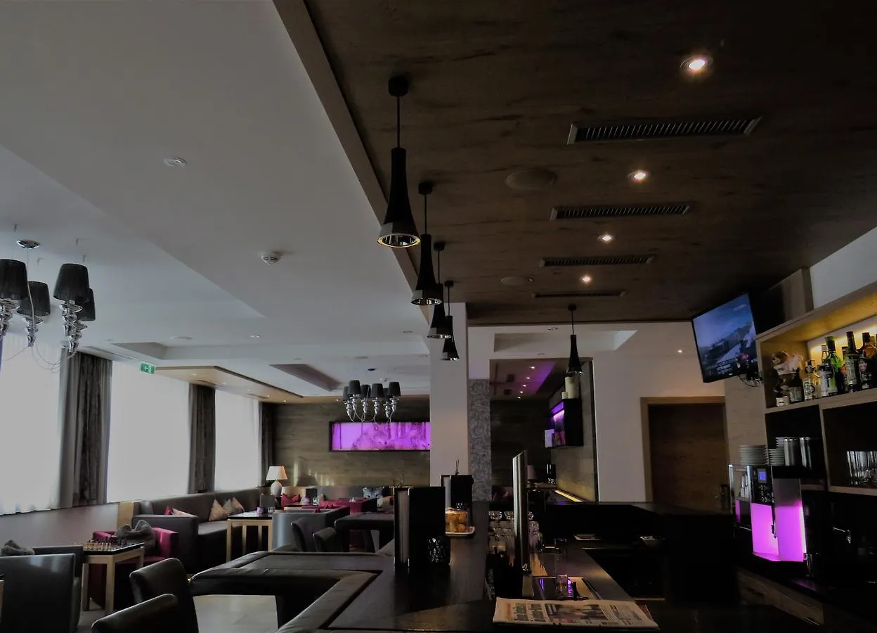Aparthotel Wolfs Aparts + More Ischgl